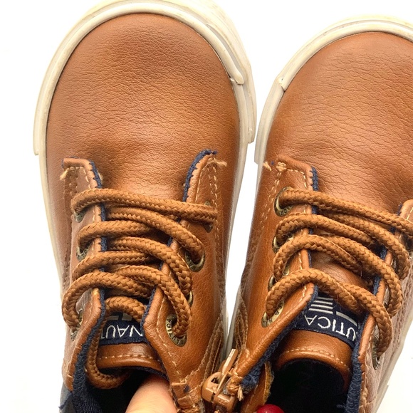 LIKE NEW! Nautica Toddler Chukka Boots with Lace-Up and Zipper Ankle Size 5 - Picture 3 of 9